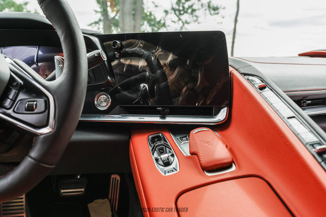 Used 2020 Chevrolet Corvette Stingray Preferred Cpe w/ 2LT Preferred Equipment Group RWD image 34