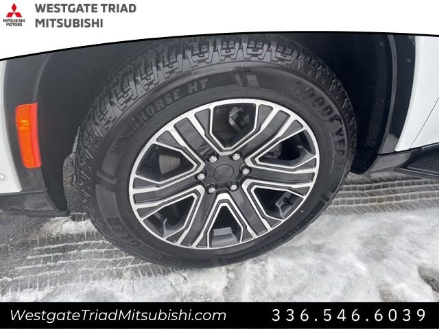 Used 2024 Jeep Wagoneer L Series II w/ Flexible Seating Group image 4