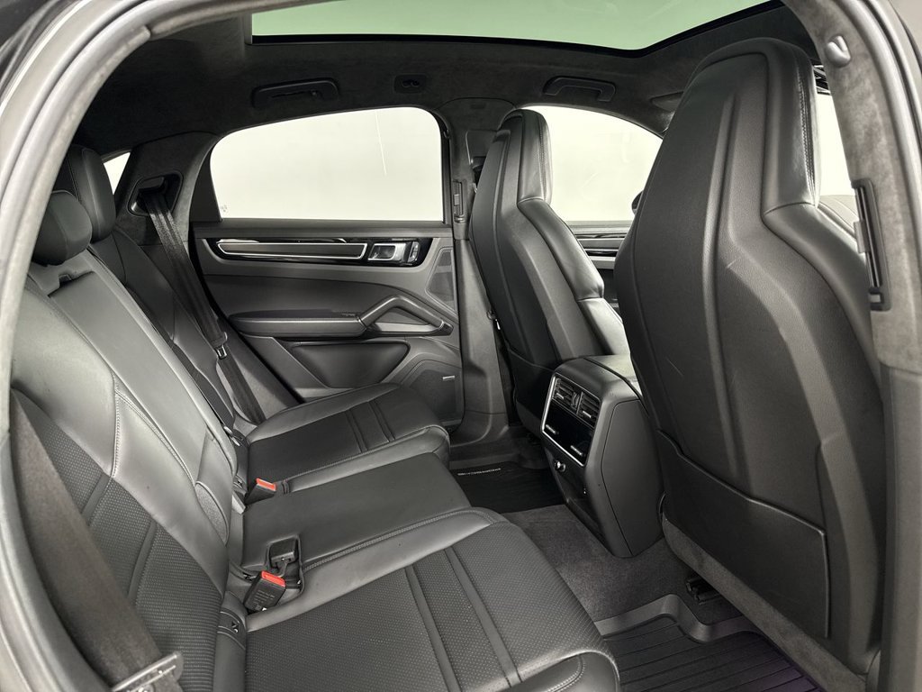 Certified 2023 Porsche Cayenne GTS AWD/4WD image 24