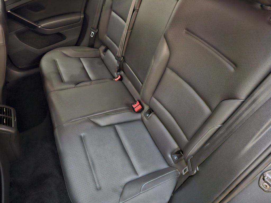 Used 2015 Volkswagen Golf SE image 17