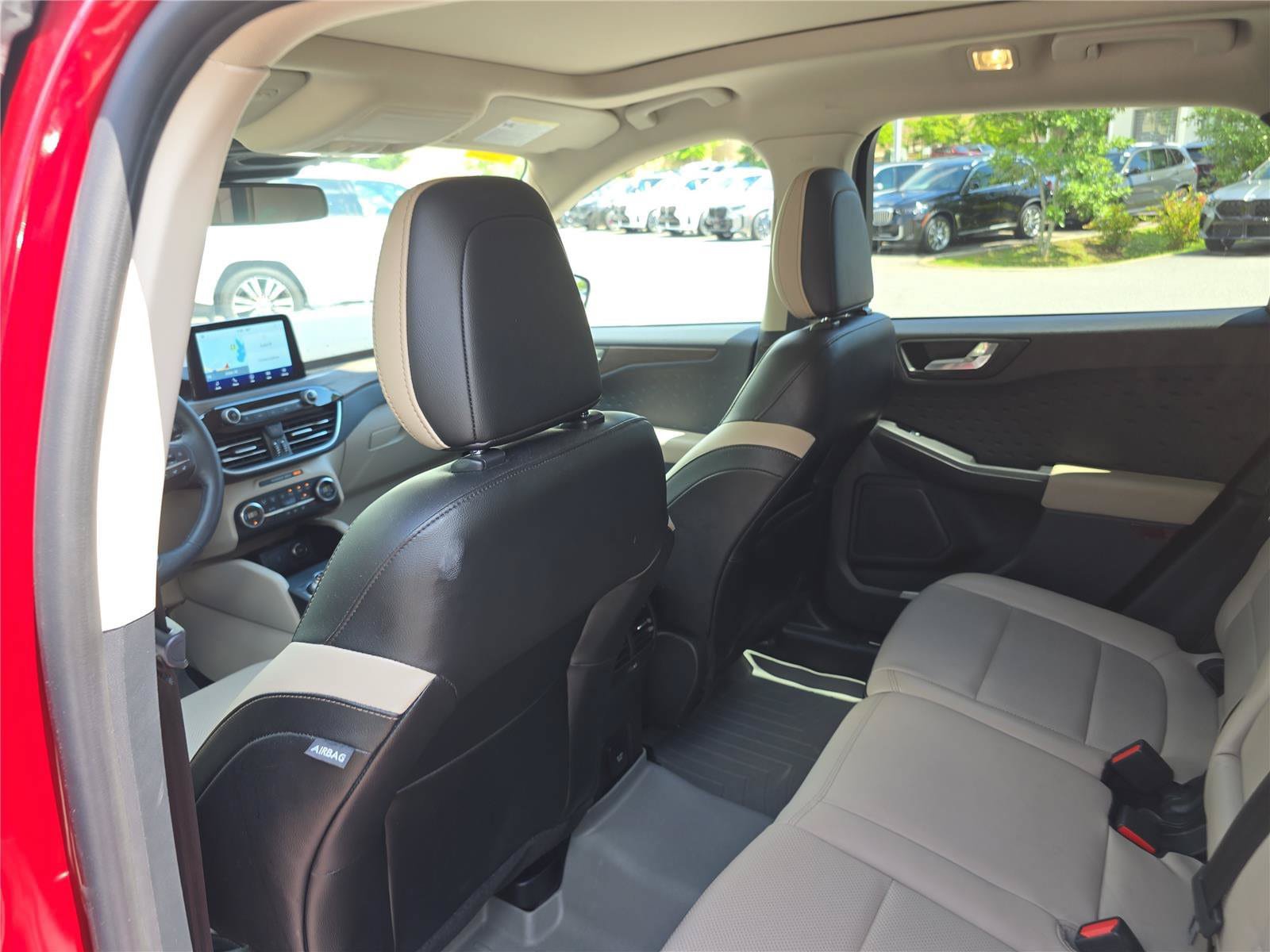 Used 2020 Ford Escape Titanium AWD/4WD image 16