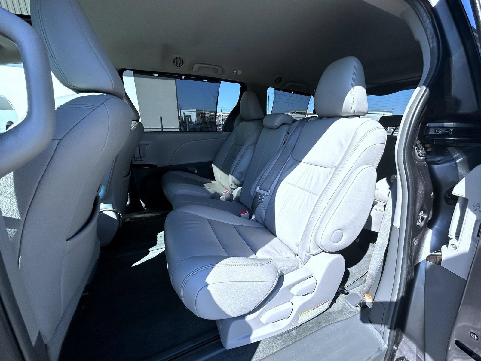 Used 2015 Toyota Sienna XLE w/ XLE Navigation Package FWD image 18