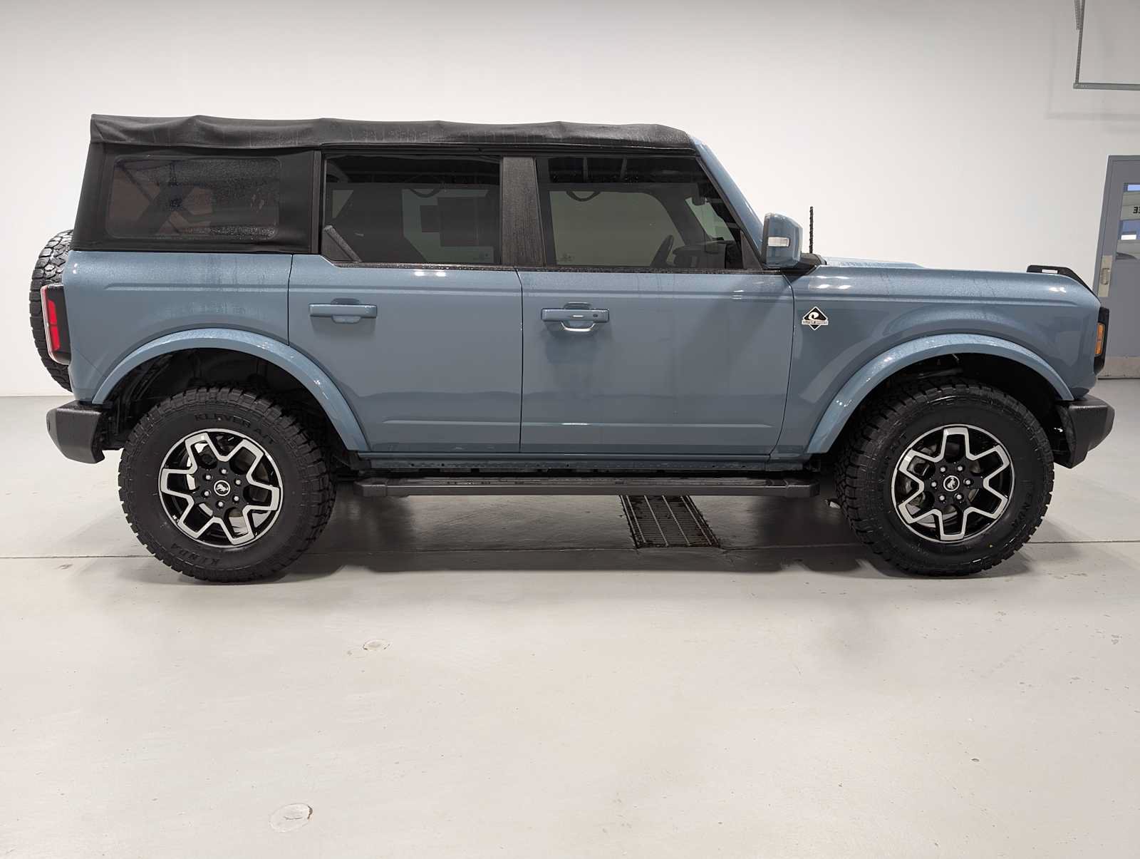 Used 2022 Ford Bronco Outer Banks AWD/4WD image 7