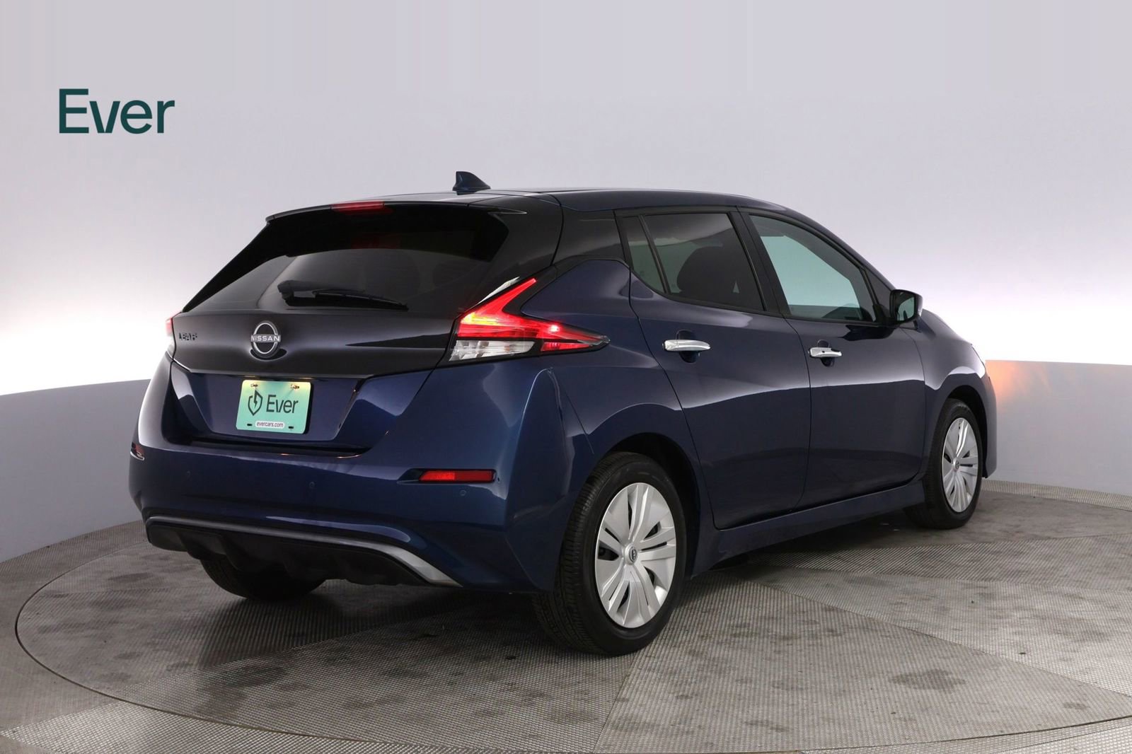 Used 2025 Nissan Leaf S FWD image 3