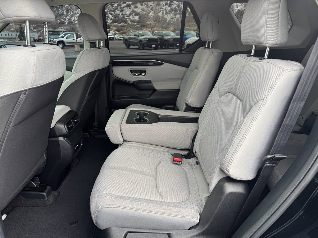 Used 2024 Honda Pilot LX image 15