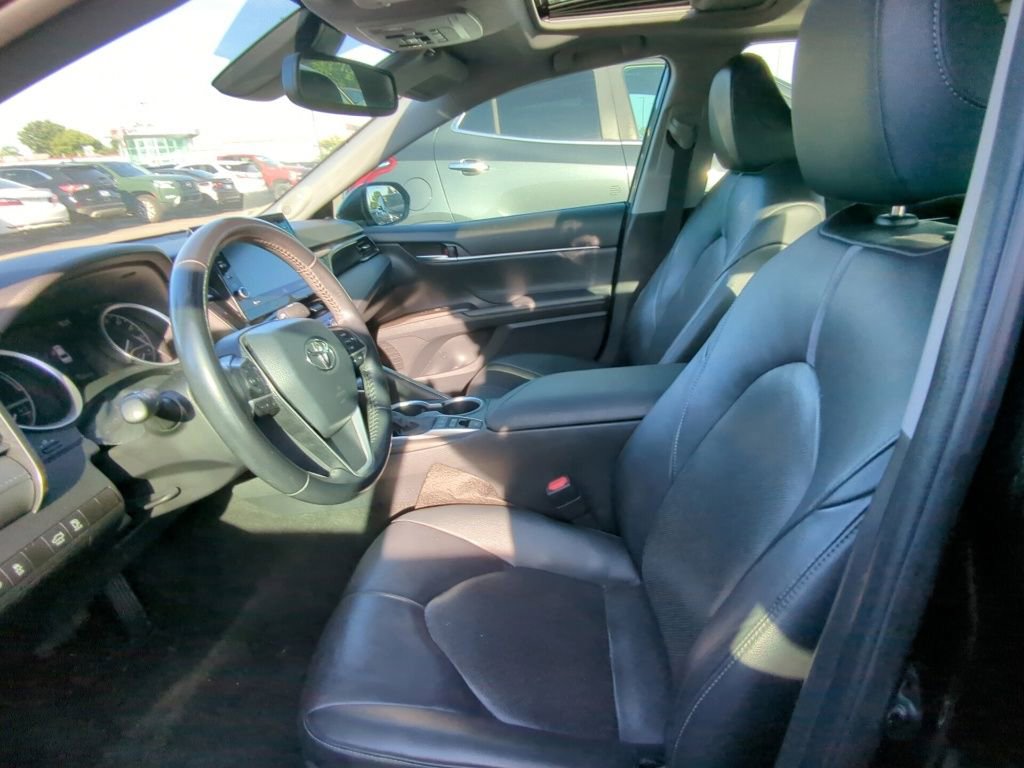 Used 2021 Toyota Camry XLE w/ Navigation Upgrade Package FWD image 6