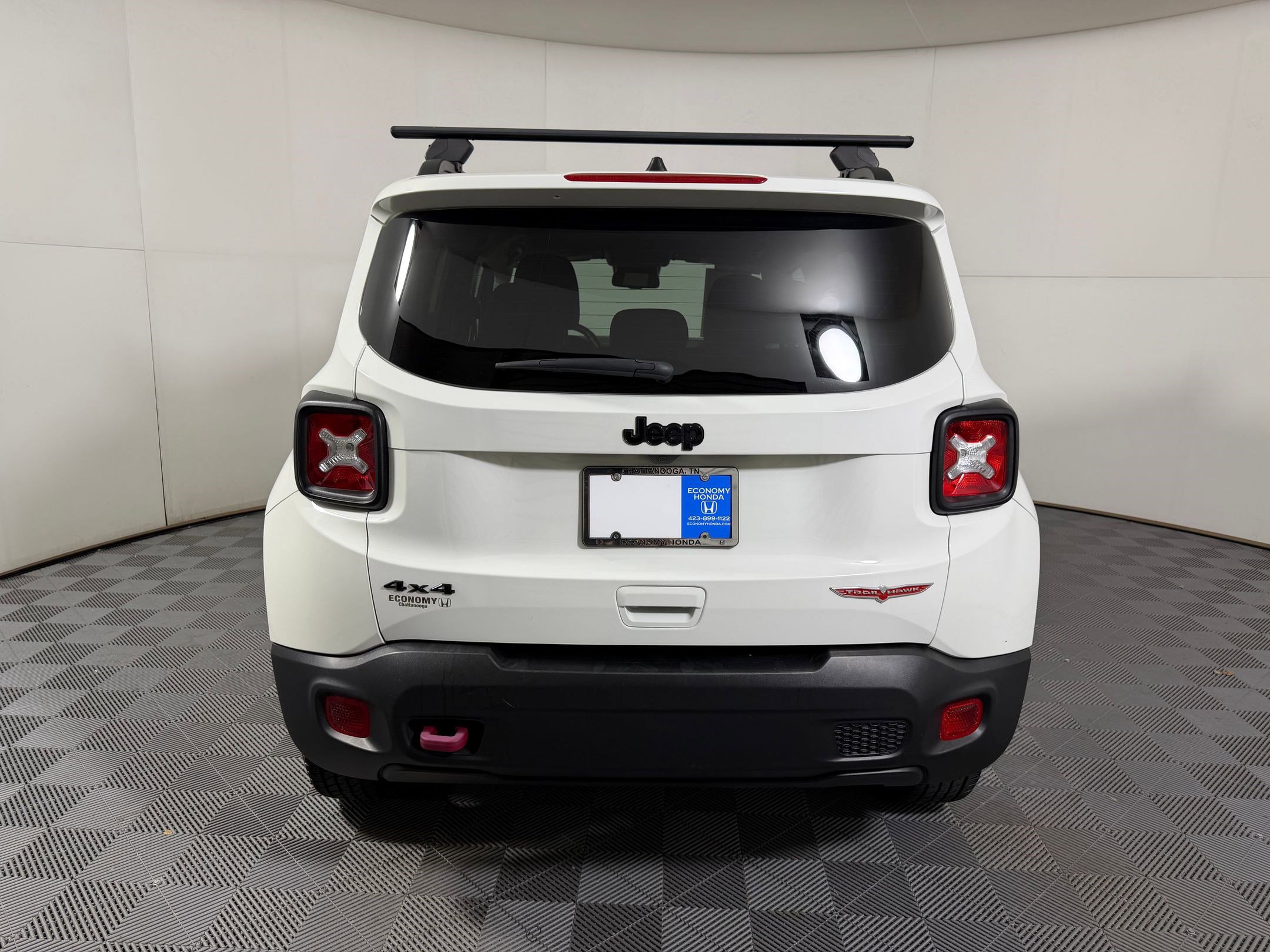 Used 2023 Jeep Renegade Trailhawk w/ Trailhawk Elite Group AWD/4WD image 9