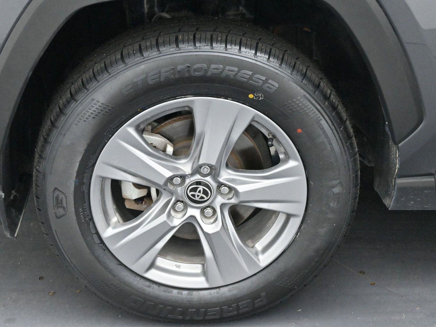 Used 2022 Toyota RAV4 XLE w/ Convenience Package image 39