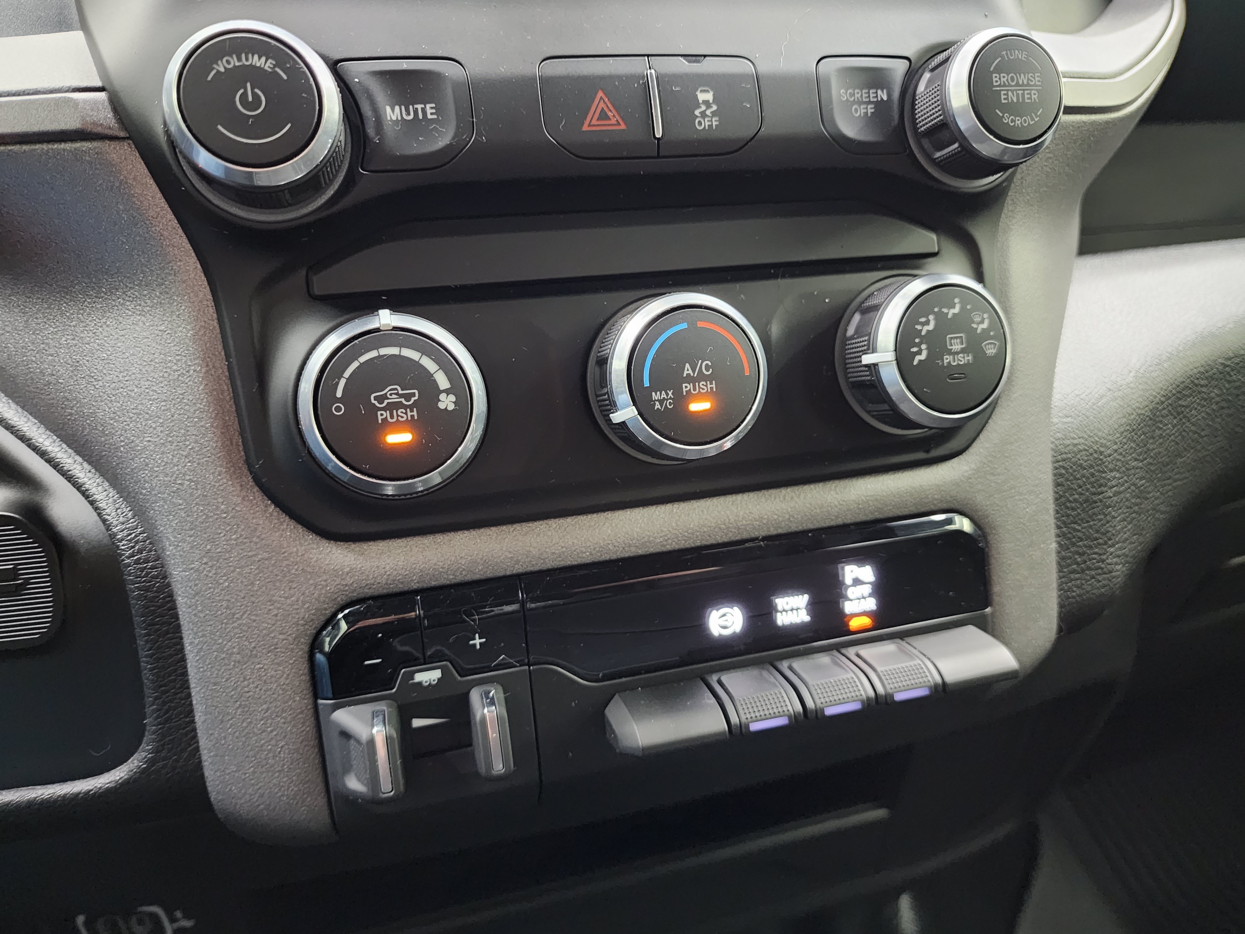 Used 2023 RAM 2500 Tradesman AWD/4WD image 41