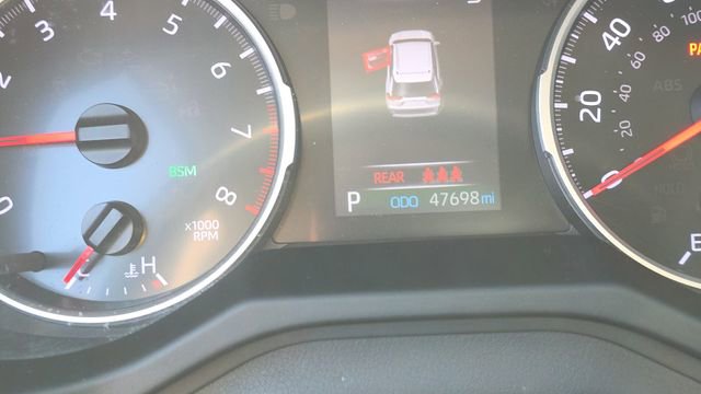 Used 2020 Toyota RAV4 XLE Premium image 26