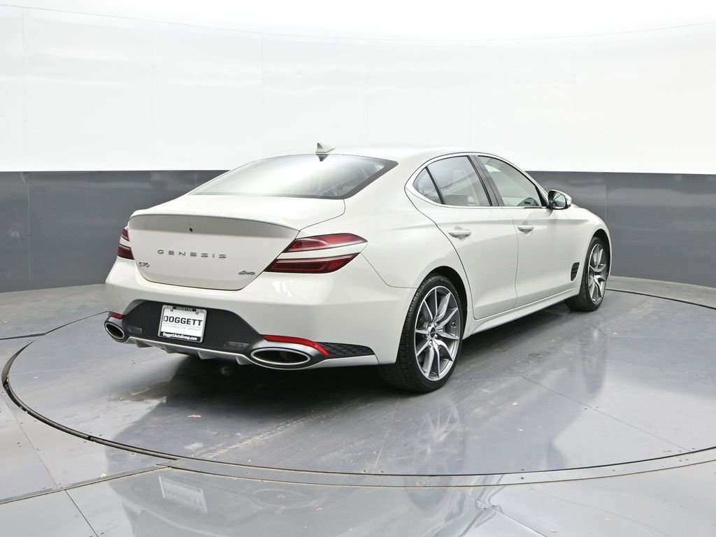 Used 2025 Genesis G70 2.5T image 11