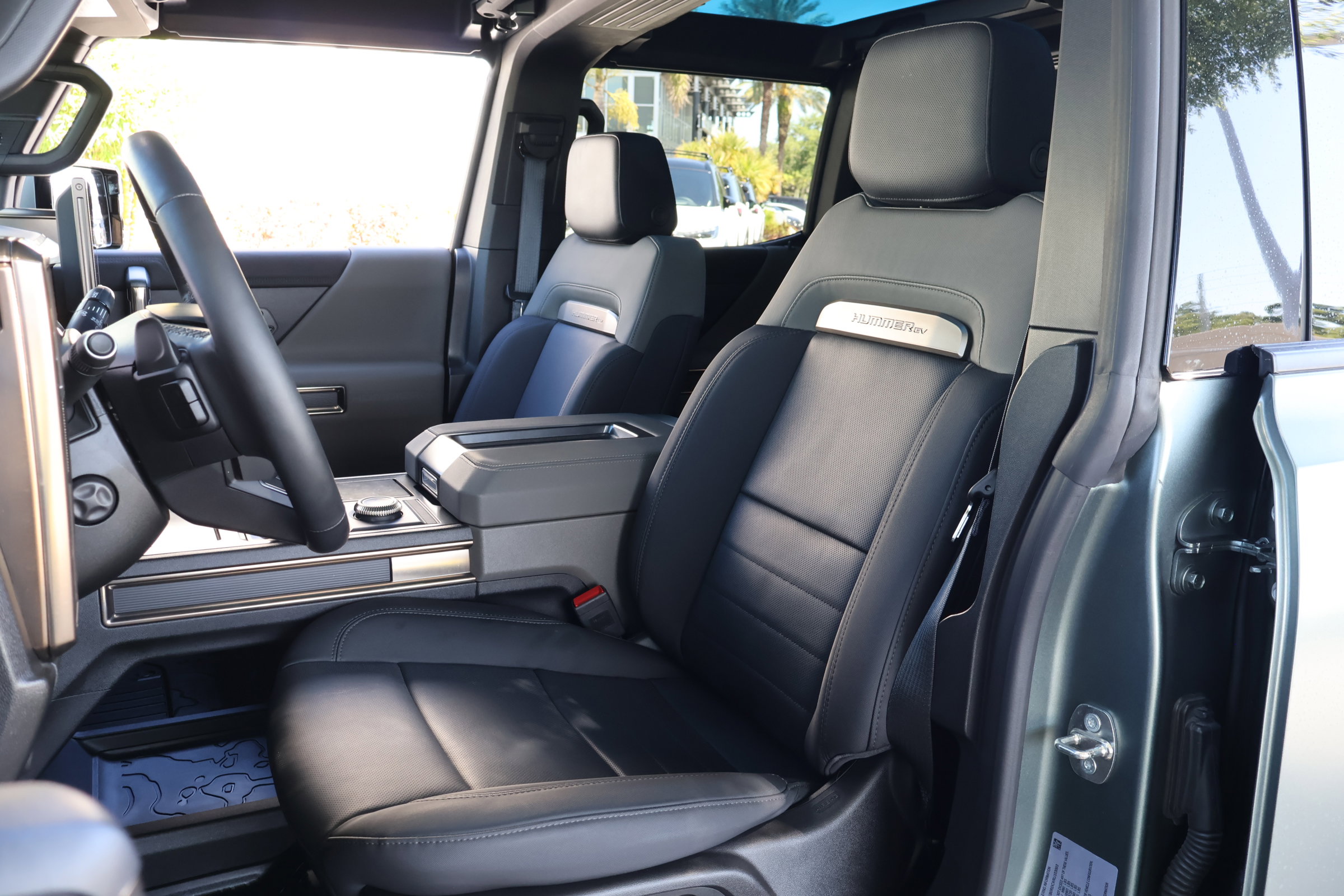 Used 2024 GMC Hummer EV 3X w/ Extreme Off-Road Package AWD/4WD image 2