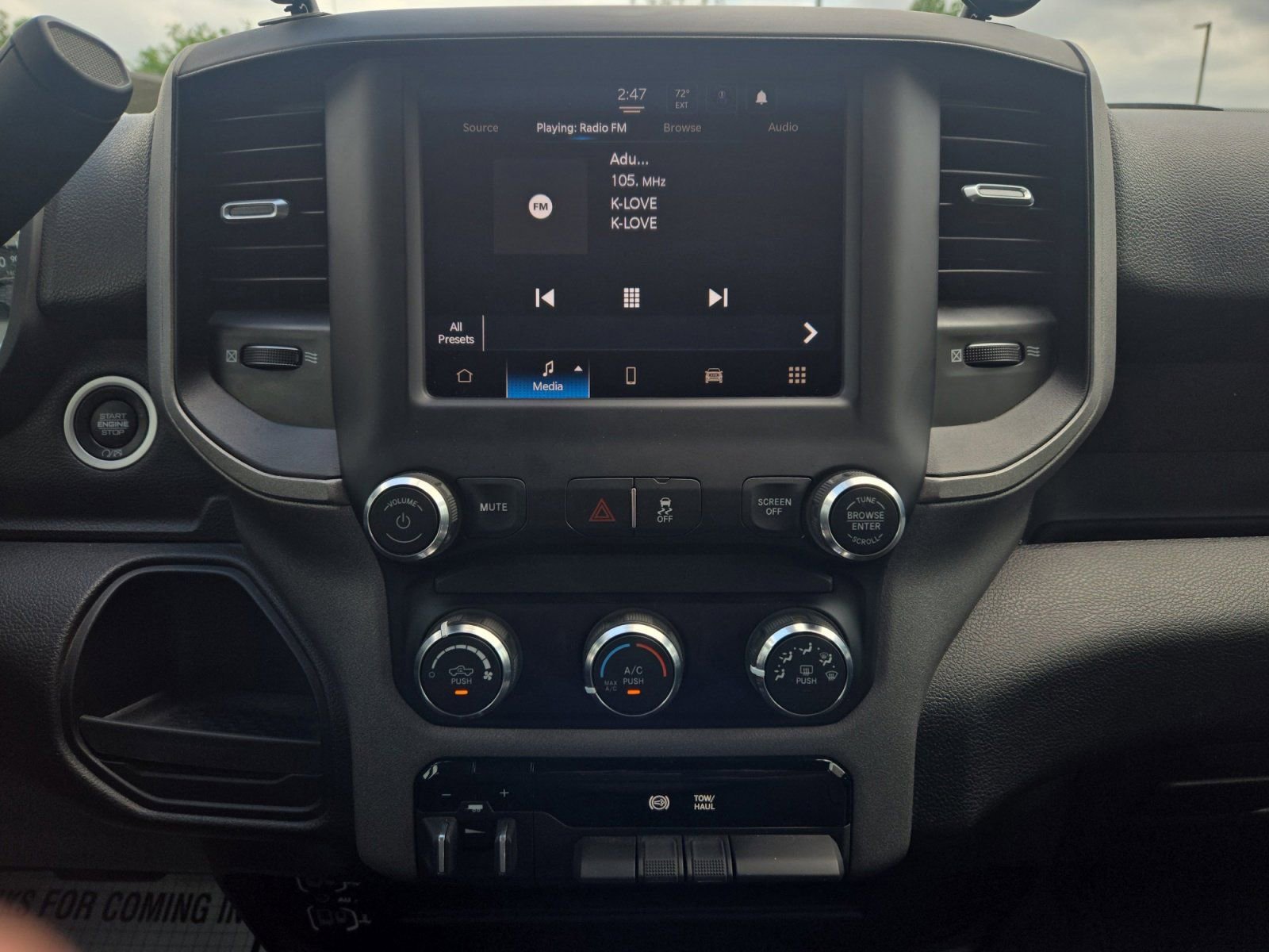 Used 2024 RAM 2500 Tradesman w/ Chrome Appearance Group image 14