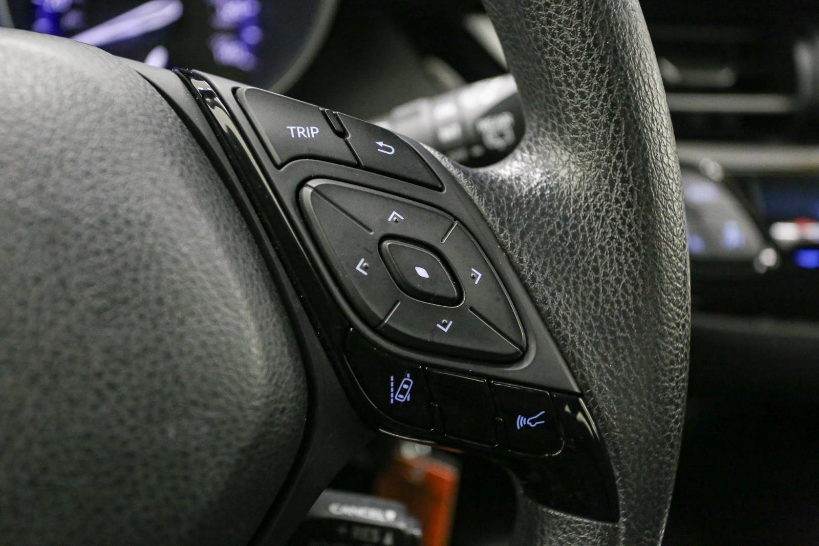 Used 2021 Toyota C-HR LE image 35