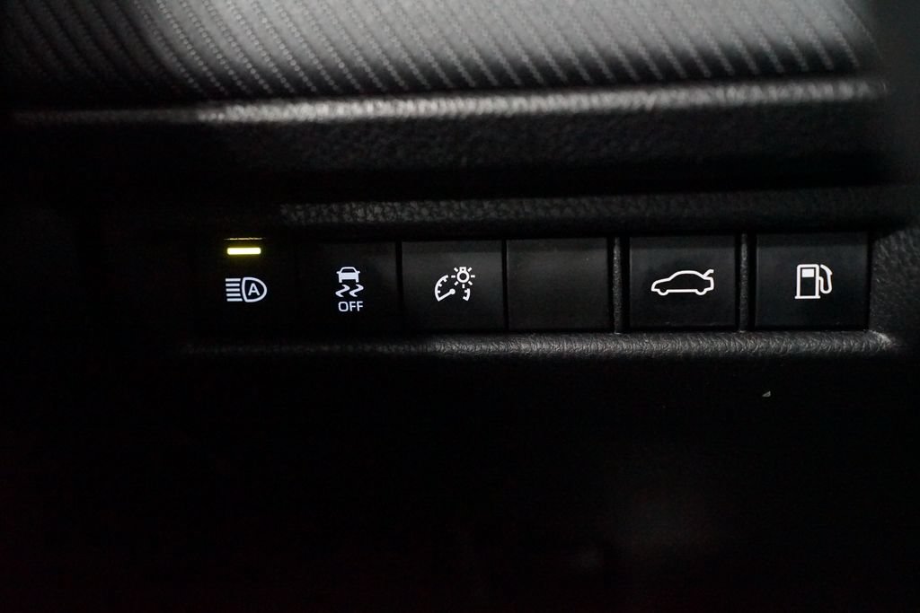 Certified 2025 Toyota Camry SE FWD image 25