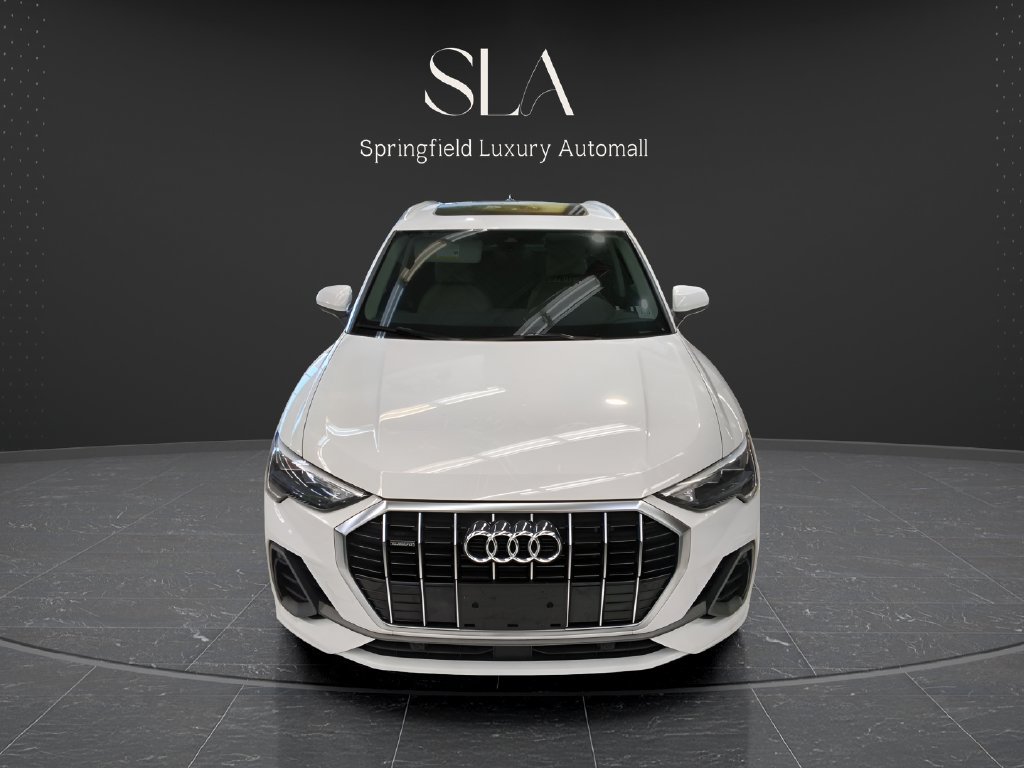 Used 2022 Audi Q3 2.0T Premium w/ Convenience Package AWD/4WD image 3