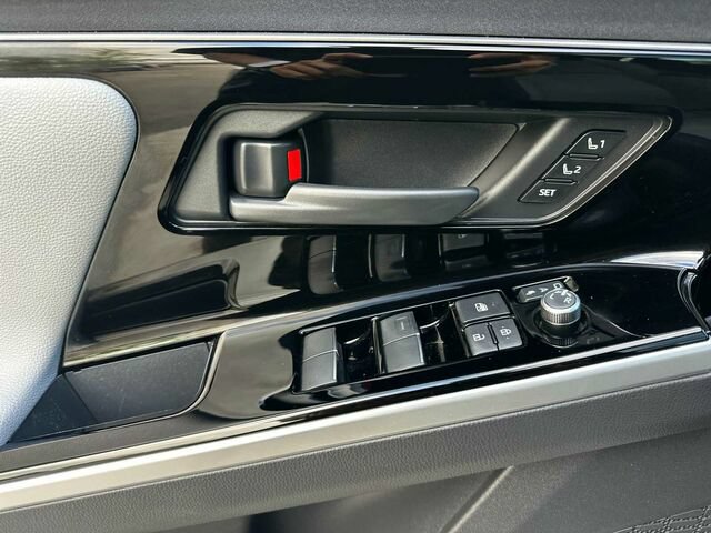 Certified 2024 Subaru Solterra w/ Touring Package AWD/4WD image 11