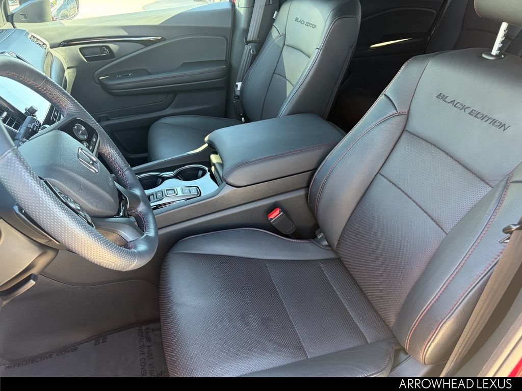 Used 2025 Honda Passport Black Edition image 12