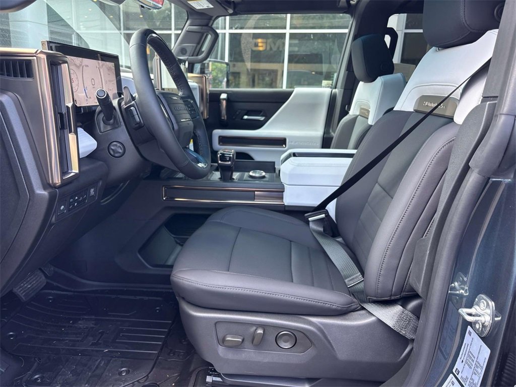 New 2025 GMC Hummer EV 2X w/ LPO, Dark Essentials Package image 5