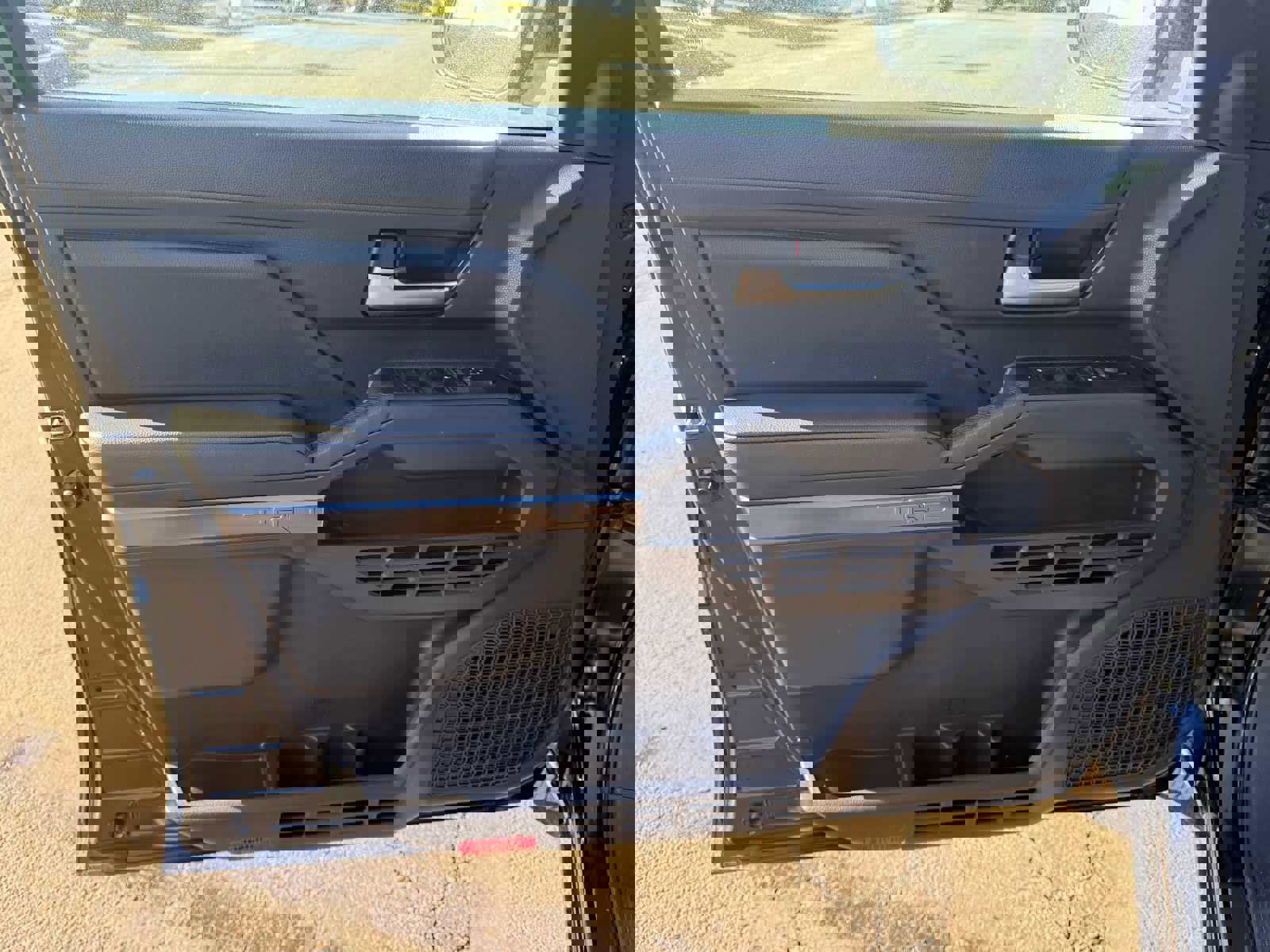 New 2025 Toyota Tacoma TRD Sport image 6