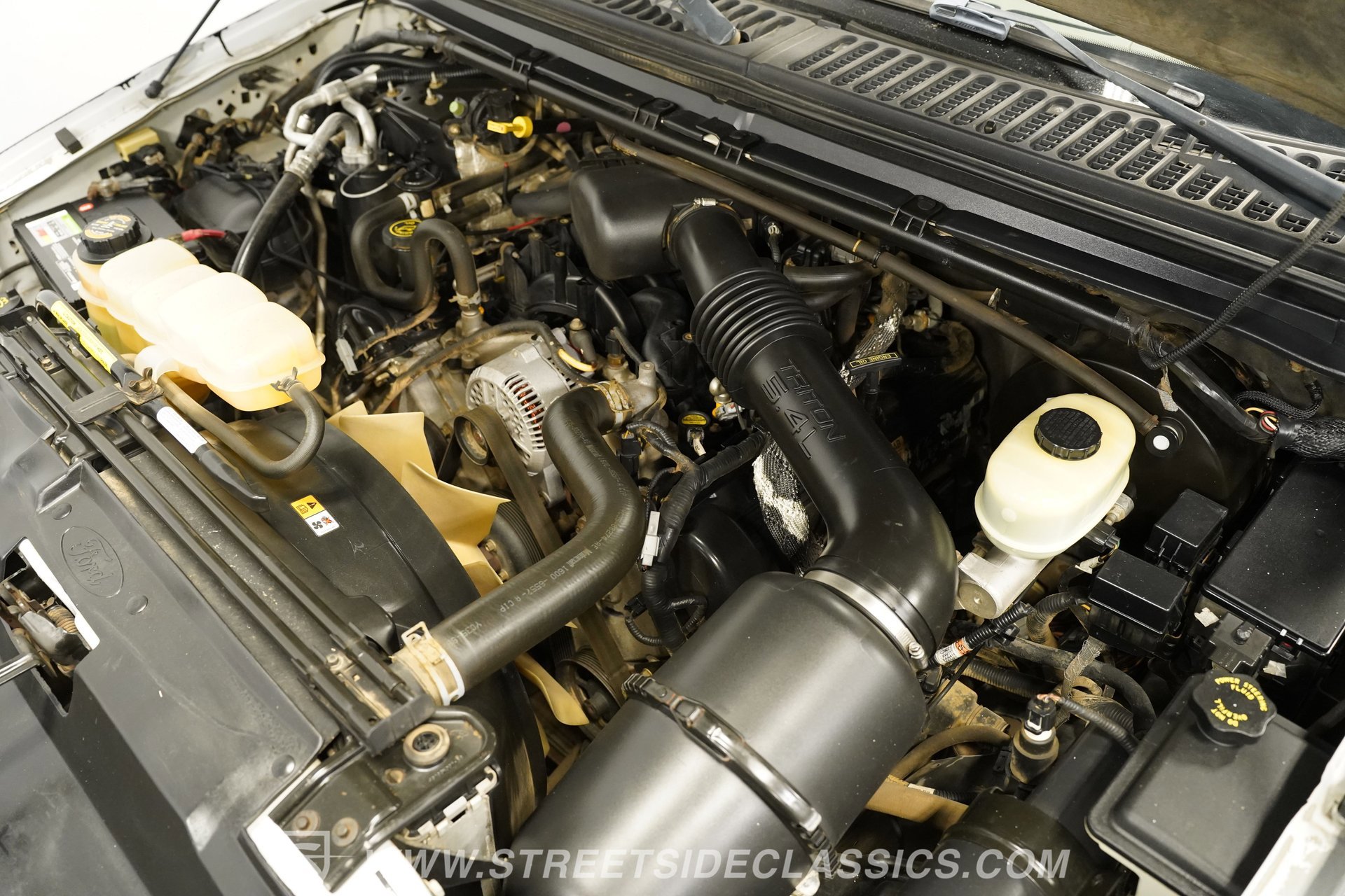 Used 2000 Ford Excursion XLT image 36