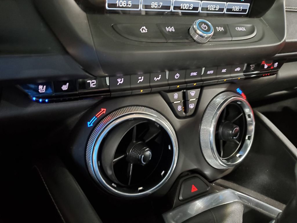 Used 2016 Chevrolet Camaro LT RWD image 28