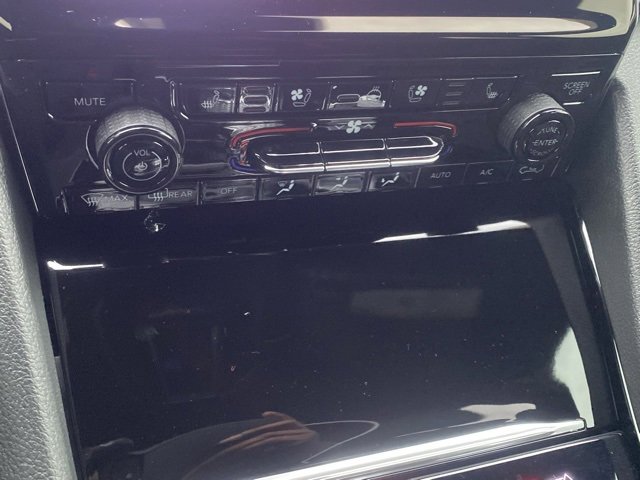 New 2025 Jeep Grand Cherokee L Overland w/ Advanced Protech Group III image 24