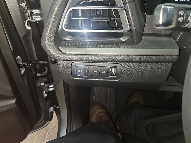 New 2026 Chevrolet Traverse LT w/ Driver Confidence Package image 11