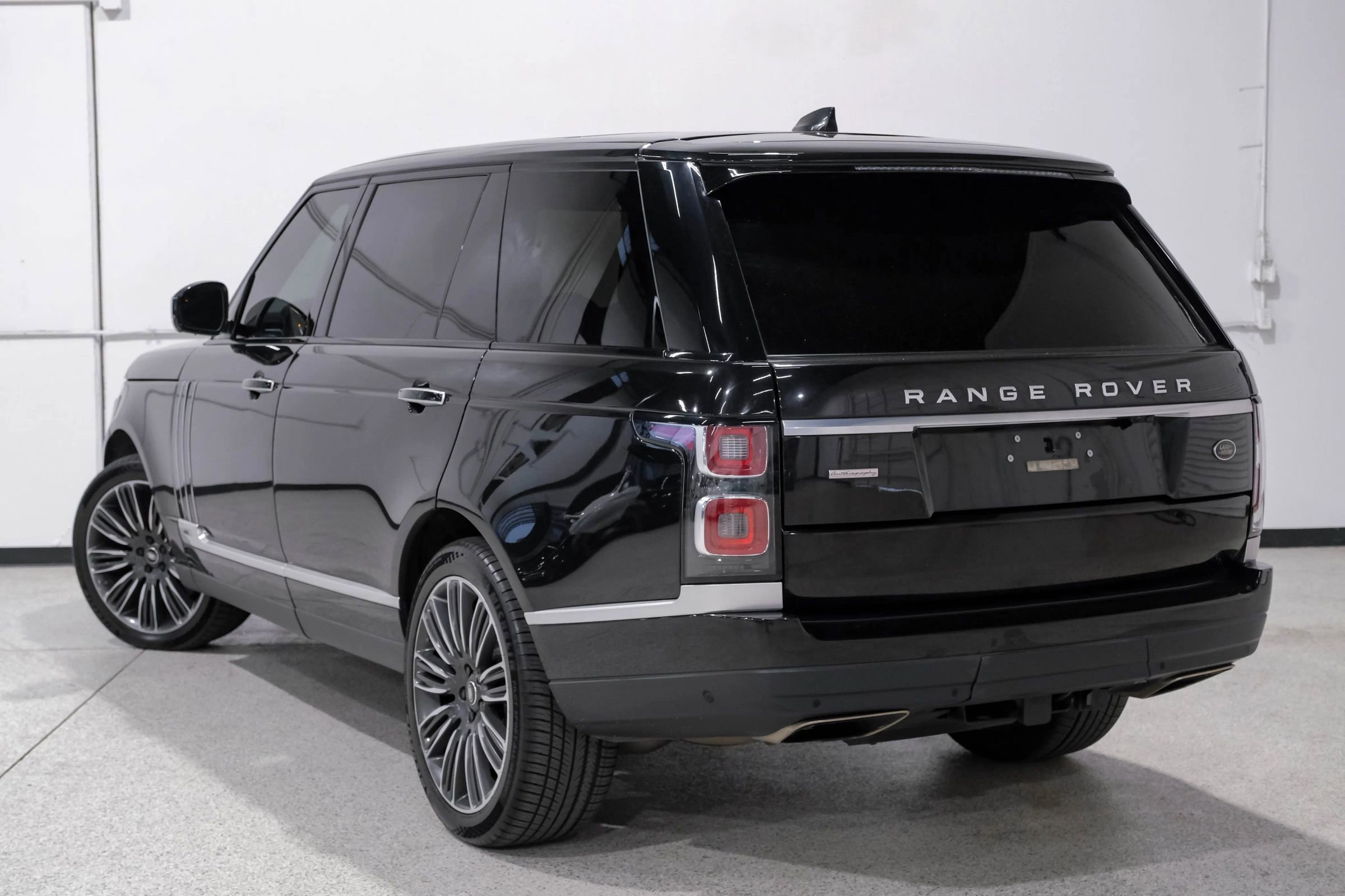 Used 2019 Land Rover Range Rover Long Wheelbase Autobiography image 8