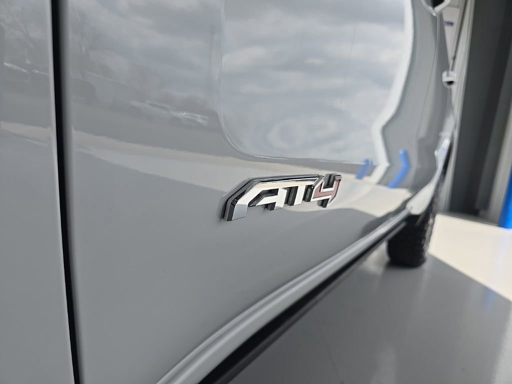 Used 2024 GMC Sierra 1500 AT4 w/ Technology Package image 31