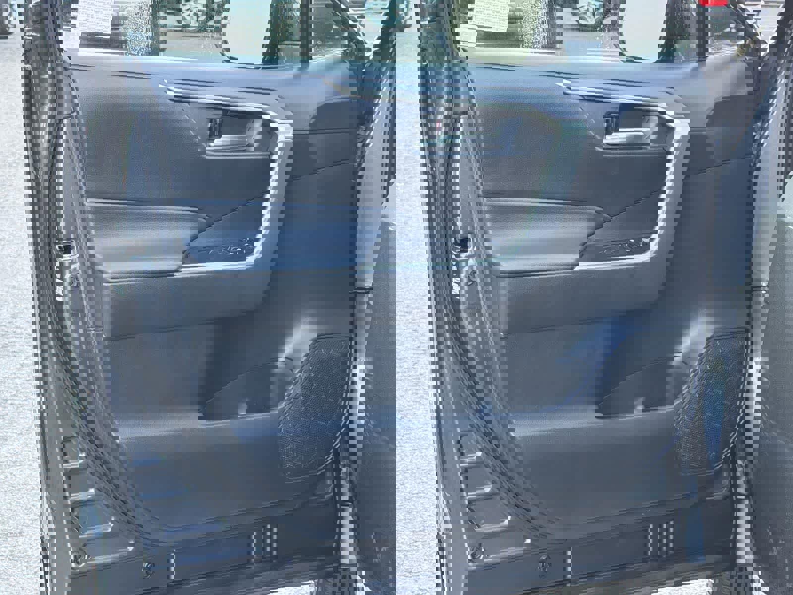 Used 2020 Toyota RAV4 XLE image 24