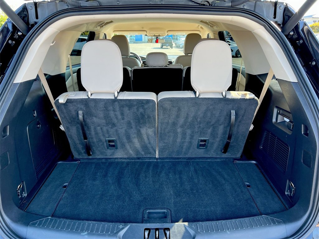 Used 2023 Ford Explorer XLT w/ Equipment Group 202A image 21