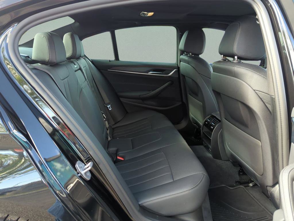 Used 2022 BMW 540i w/ M Sport Package image 26