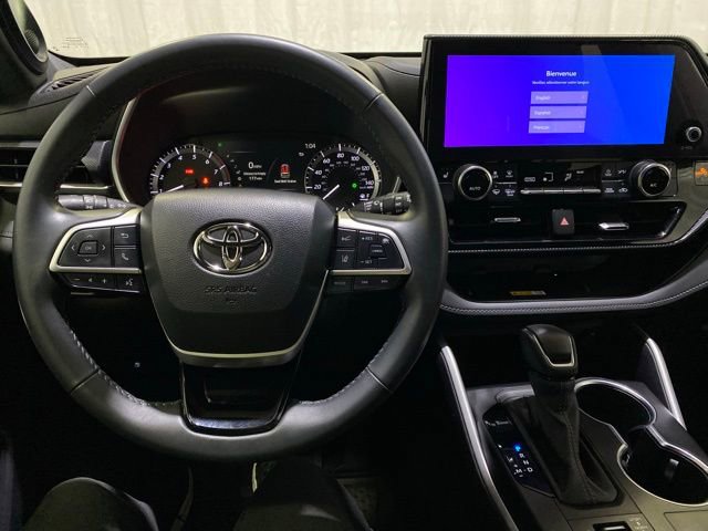 Certified 2023 Toyota Highlander XSE image 23