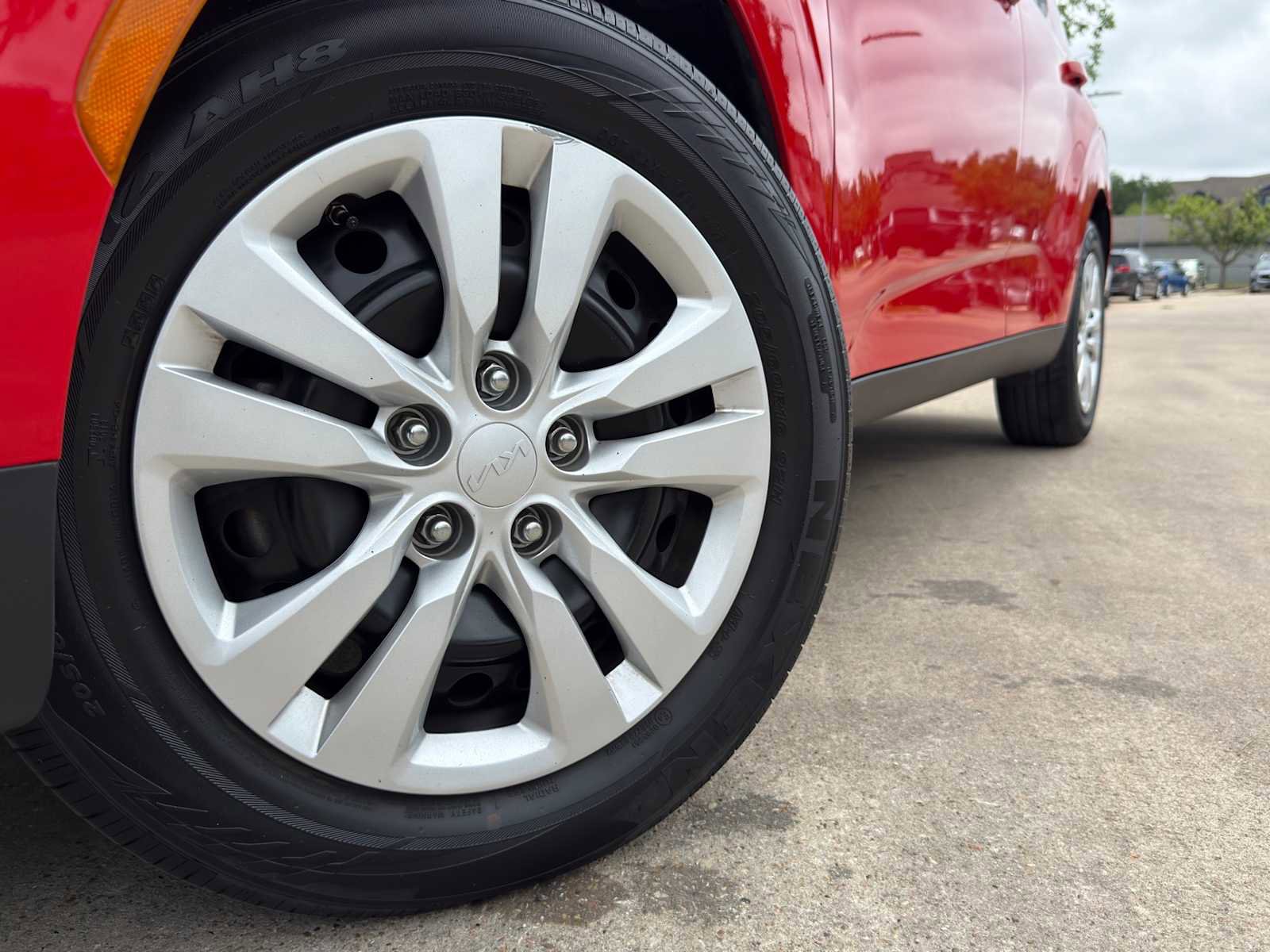Certified 2024 Kia Soul LX FWD image 5