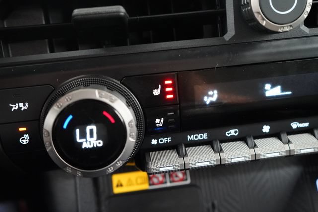 Used 2025 Toyota 4Runner Trailhunter AWD/4WD image 37