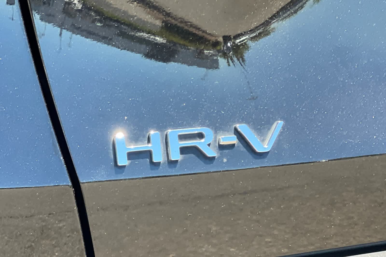 Used 2025 Honda HR-V LX image 31