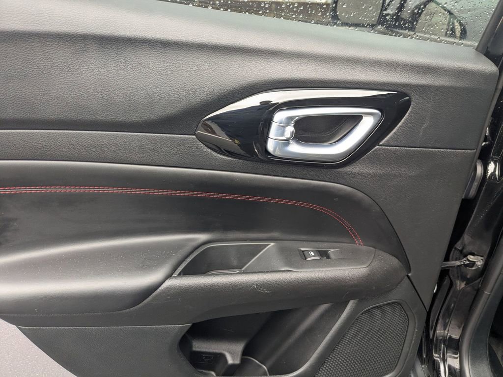 Used 2022 Jeep Compass Trailhawk w/ Trailhawk Elite Group image 27