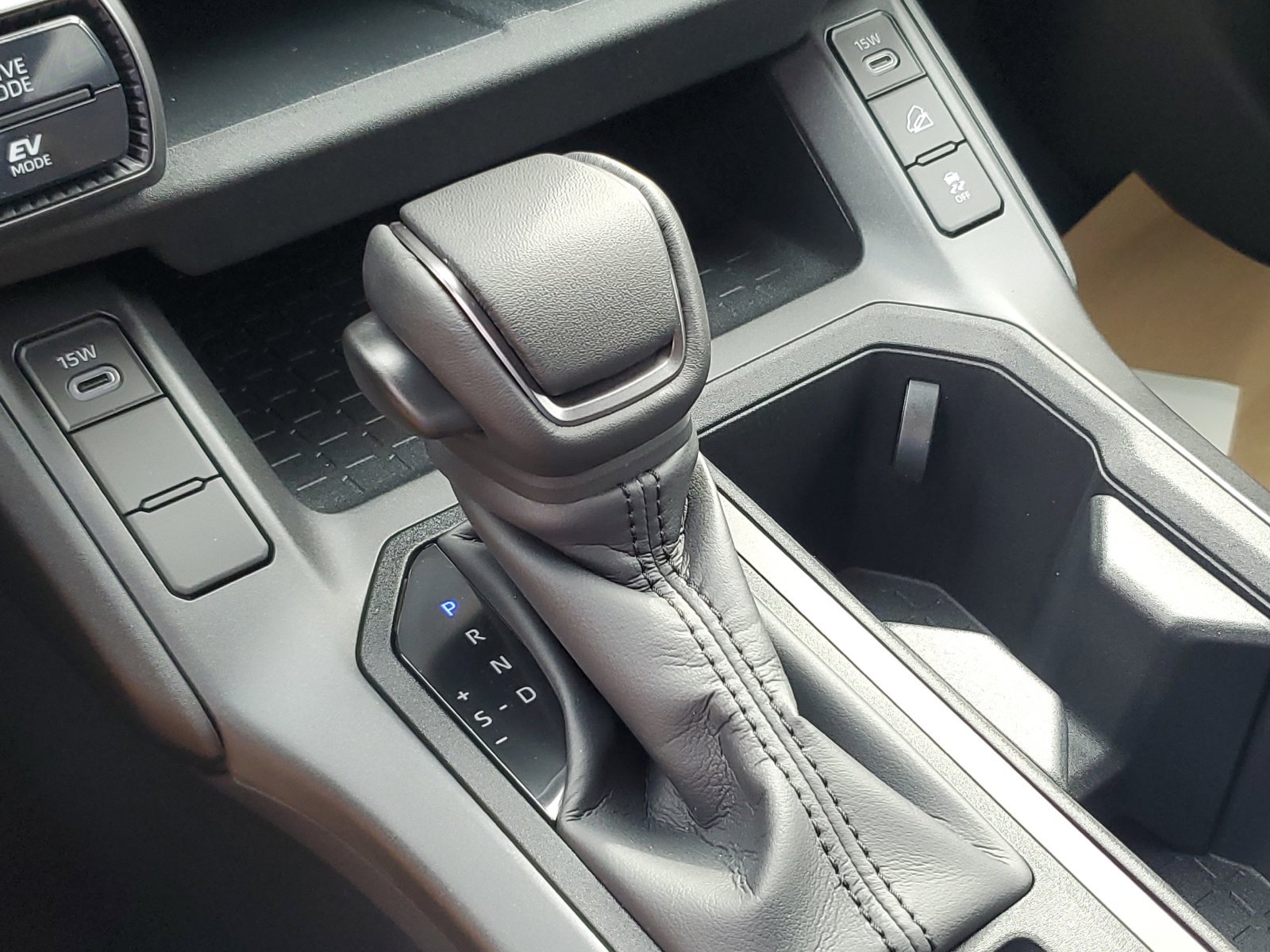 New 2026 Toyota RAV4 SE AWD/4WD image 31
