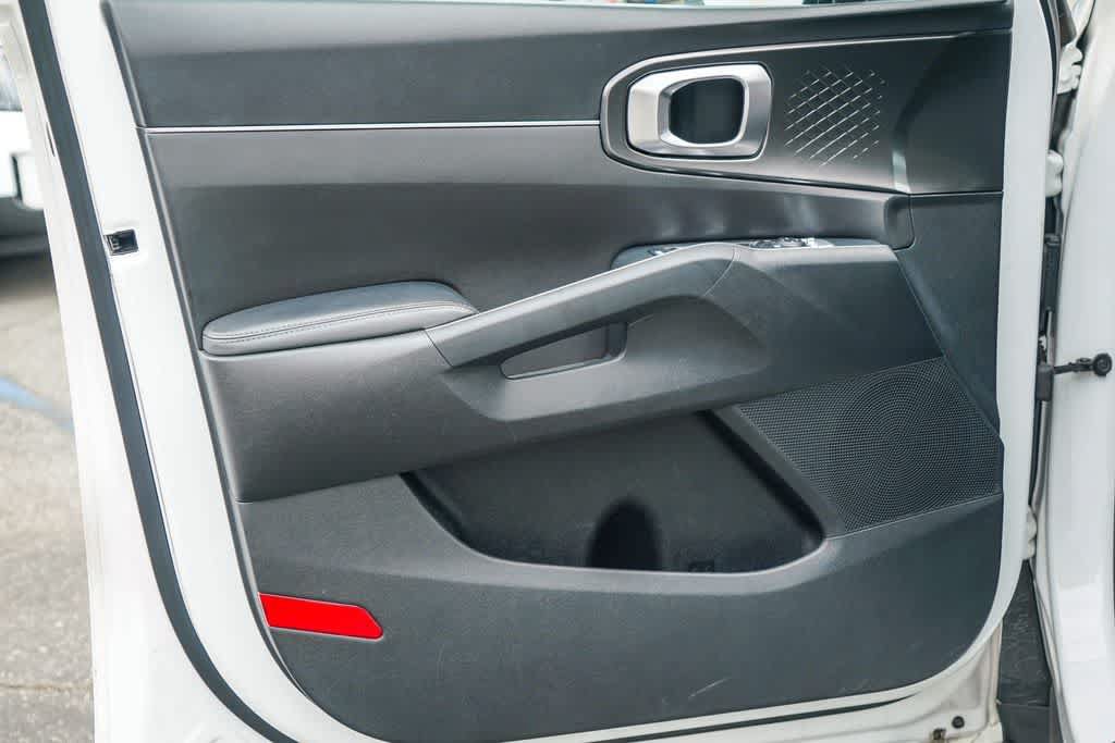 Certified 2023 Kia Sorento EX w/ Panoramic Sunroof Package FWD image 19