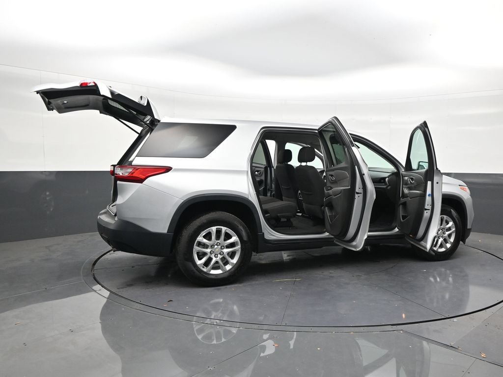 Used 2021 Chevrolet Traverse LS FWD image 27