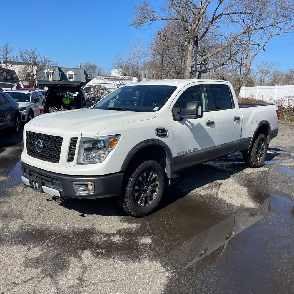 Used 2017 Nissan Titan PRO-4X image 2