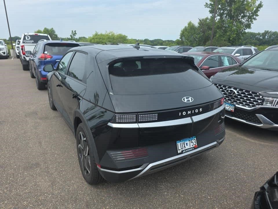 Used 2024 Hyundai Ioniq 5 SEL AWD/4WD image 5