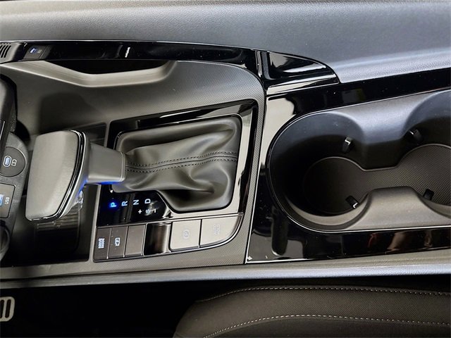 New 2025 Hyundai Elantra SEL image 18