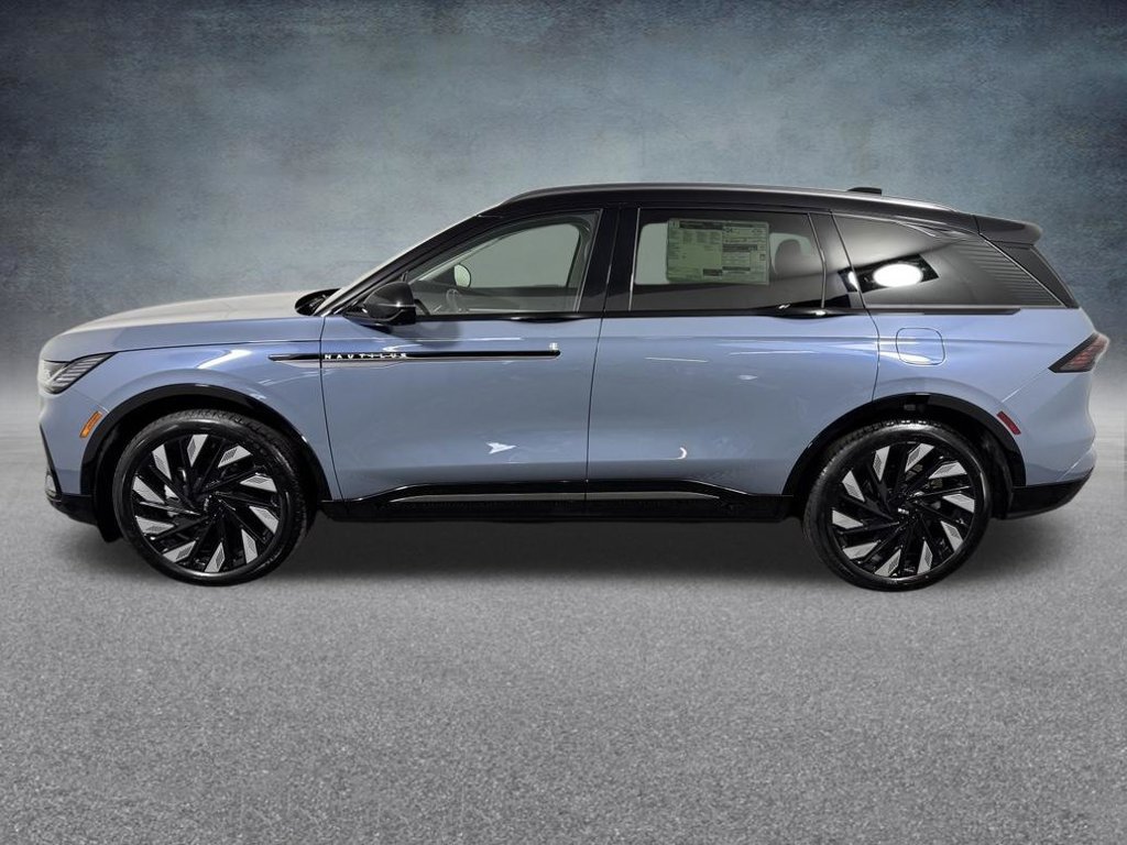 New 2026 Lincoln Nautilus Reserve w/ Jet Appearance Package AWD/4WD image 3