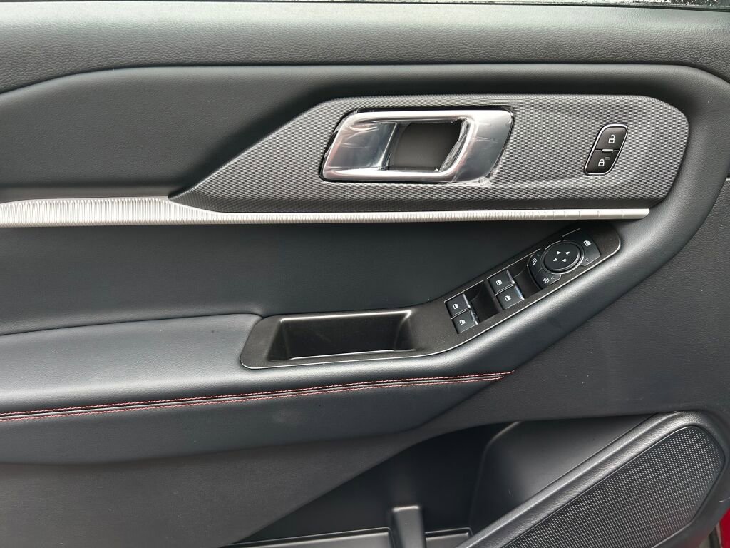 New 2026 Ford Explorer ST-Line image 4