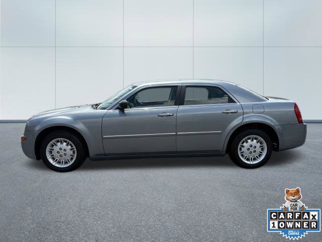 Used 2007 Chrysler 300 RWD image 7