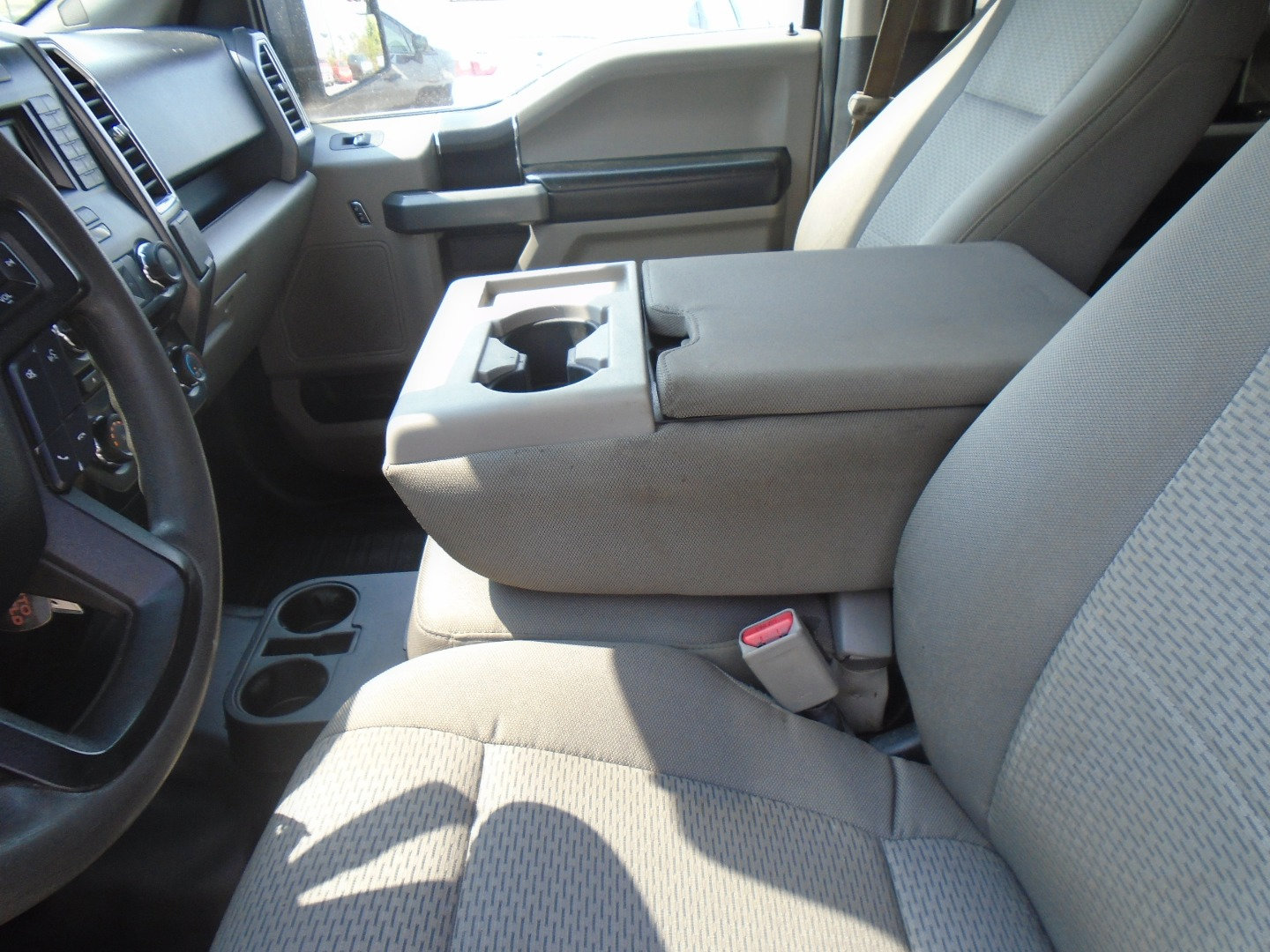 Used 2016 Ford F150 XLT image 11