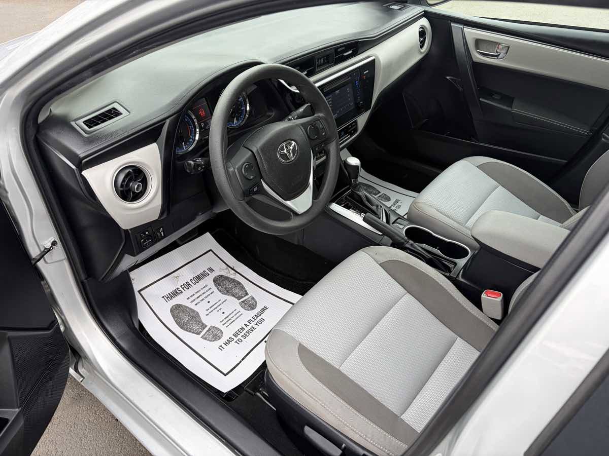 Used 2017 Toyota Corolla L FWD image 9