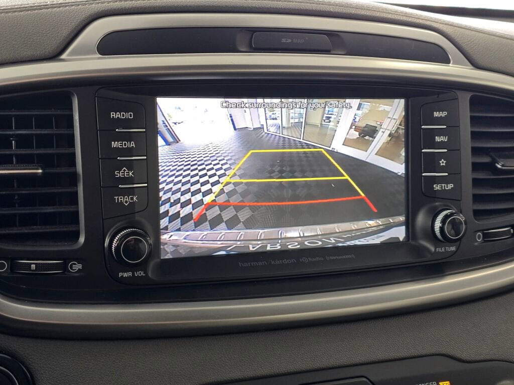 Used 2019 Kia Sorento SX image 32